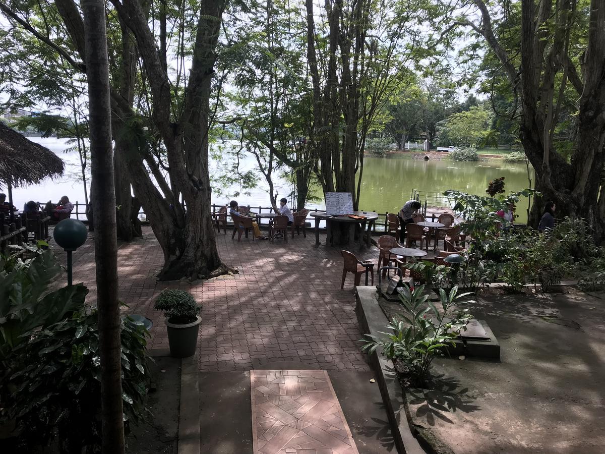 Seasons Hotel Kurunegala Kültér fotó